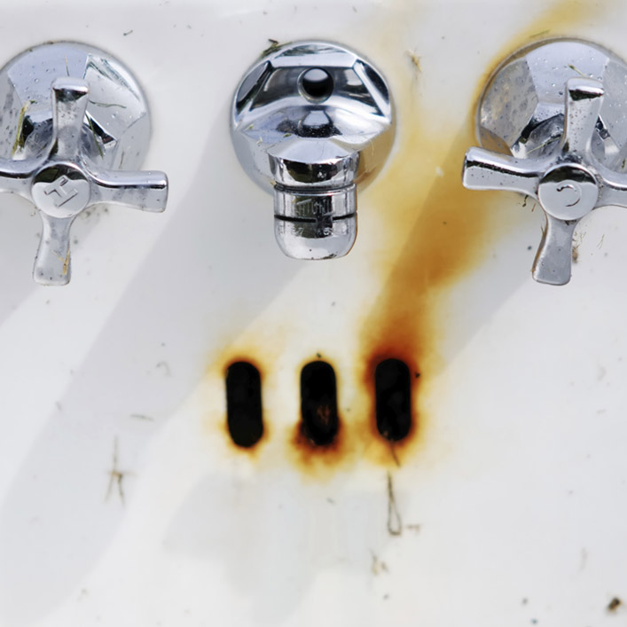 How Does Hard Water Form Rust Stains In Your House?
